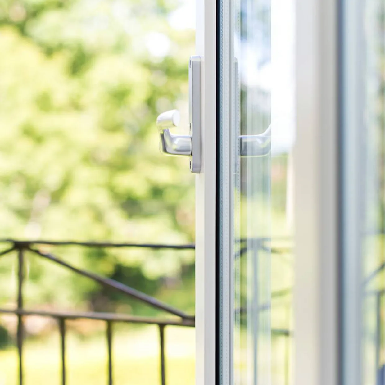 Helglasad Enkeldörr 3-Glas Aluminium