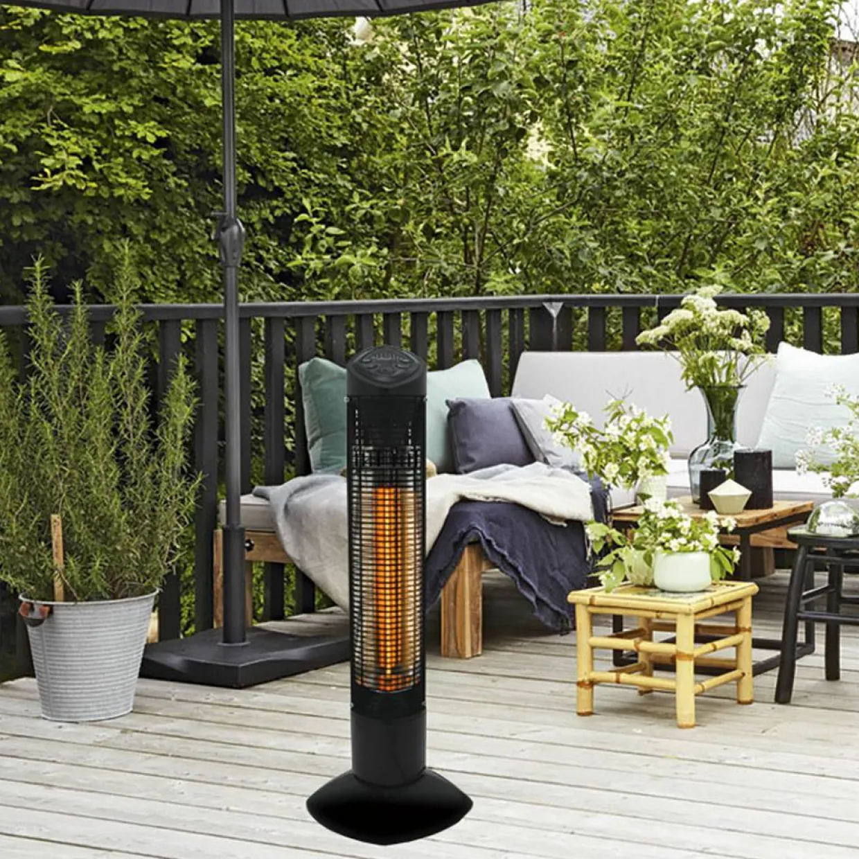 Pisa Terrassvärmare 450/900 W, Svart, IP55-klassad, Stående Design för Balkong & Uteplats