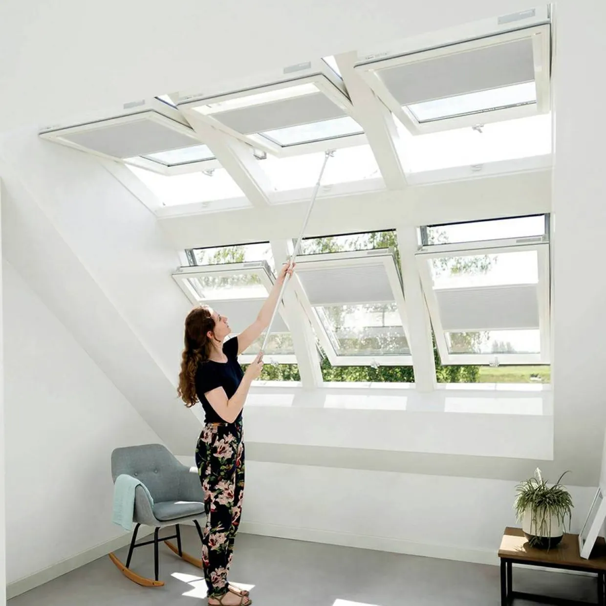 Premium Pivåhängt 3-Glas Aluminium