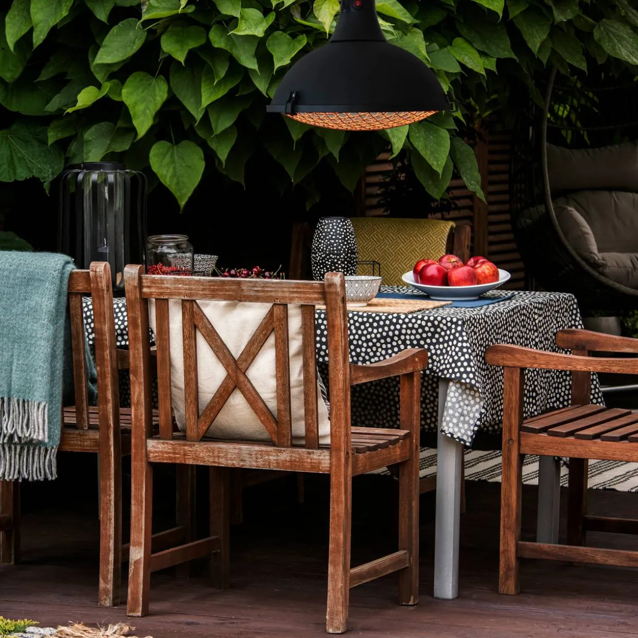 Siena Terrassvärmare 2100 W, Svart, Hängande Design för Balkong & Uteplats