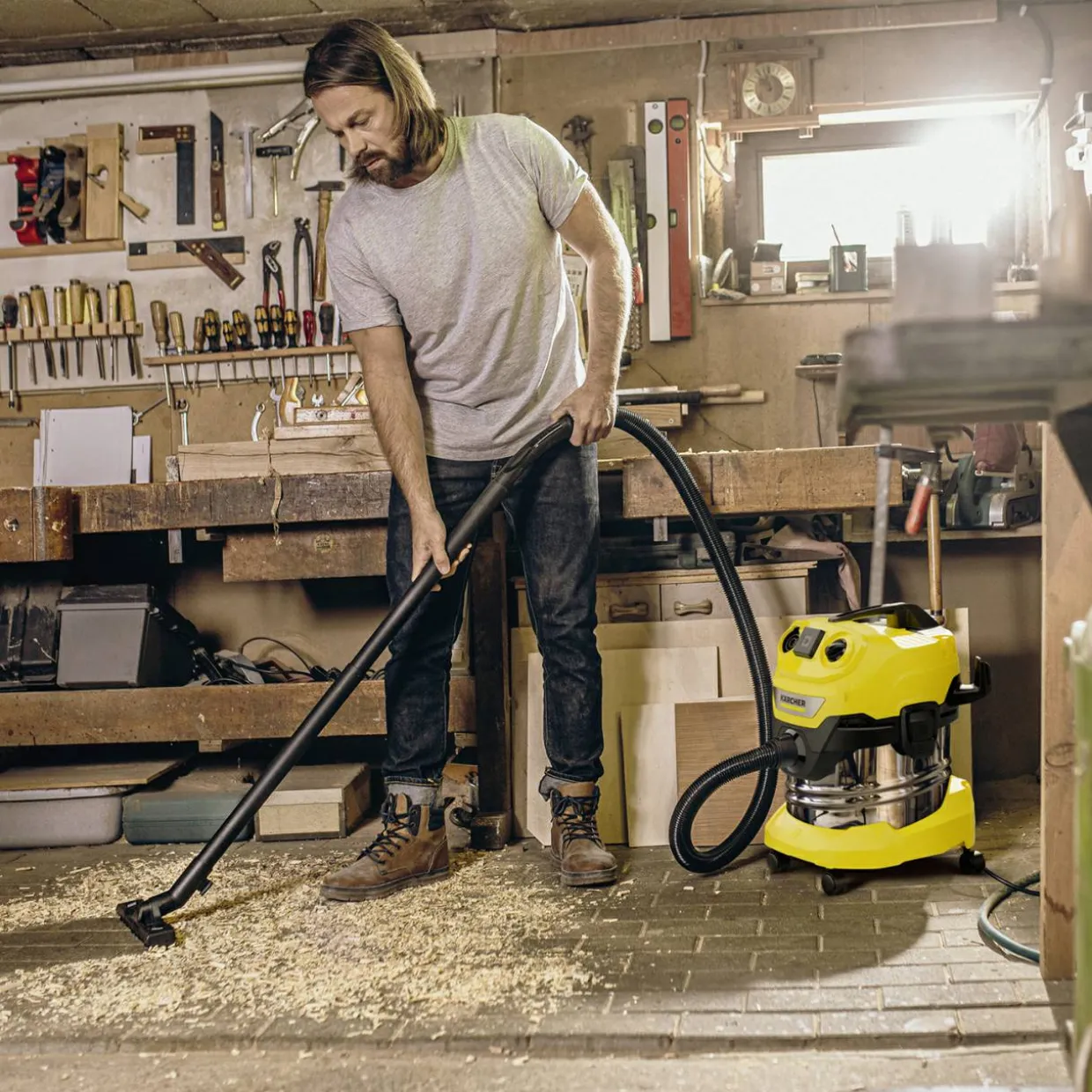 WD 4 P S V Våt-/Torrsugare med Blåsfunktion 20L 1000W